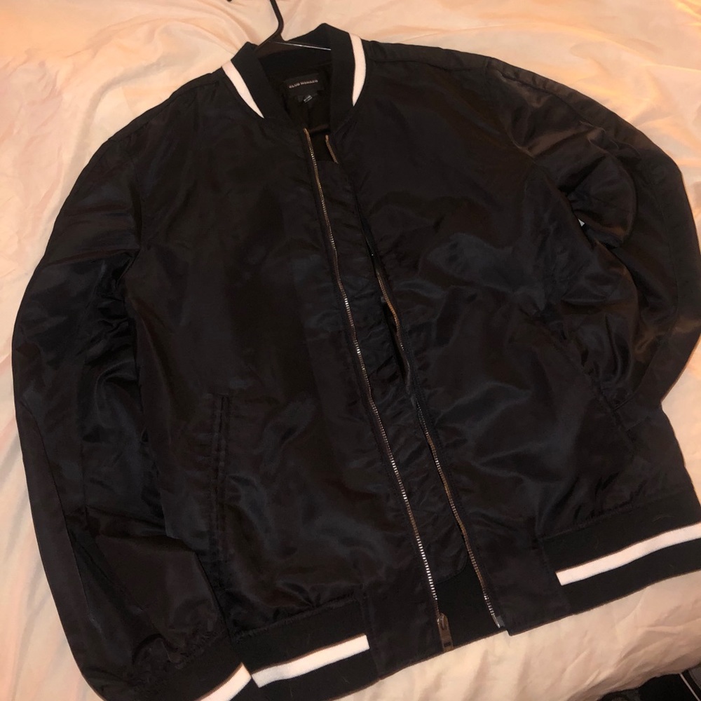 CLUB MONACO—Black Bomber Jacket✨